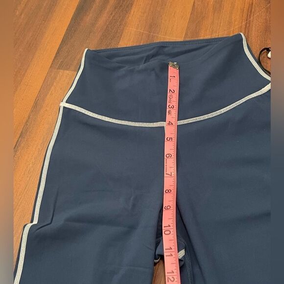 WeWoreWhat Blue Leggings with White Trim - Picture 11 of 12